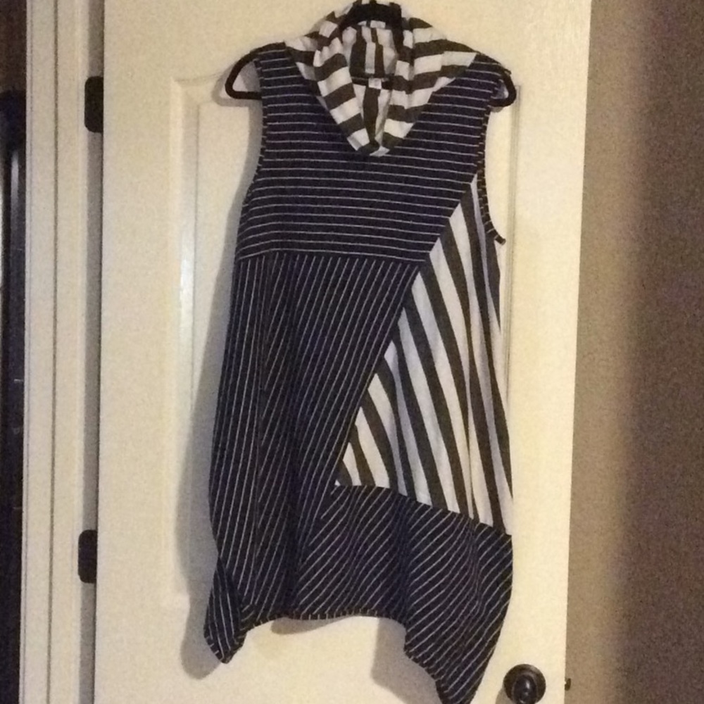 Cute bubble style tunic/dress by Flutter